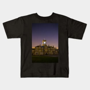 High Royds - West Riding Pauper Lunatic Asylum Close to Midnight Kids T-Shirt